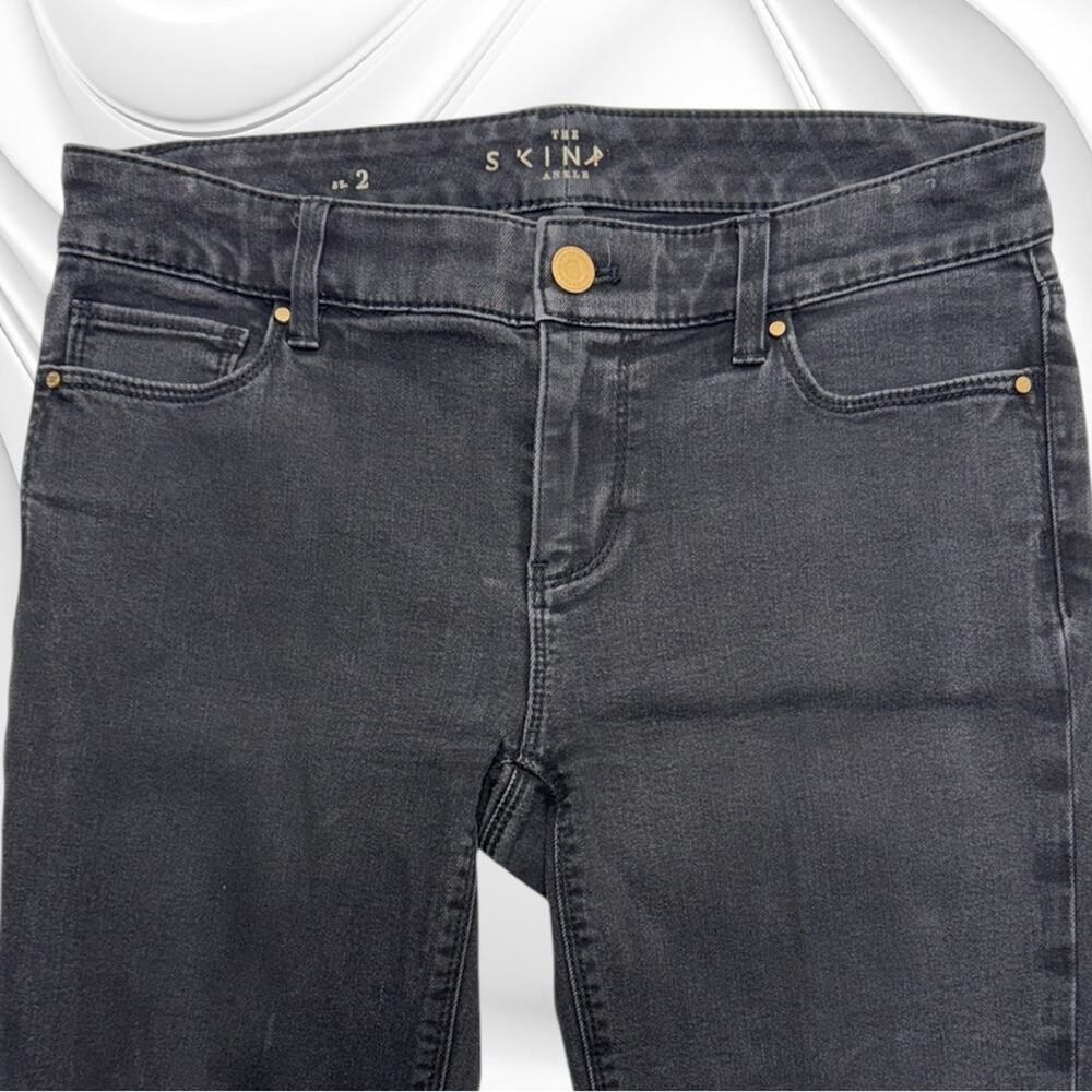 WHBM Women’s 2 Black THE SKINNY Distressed Jeans
